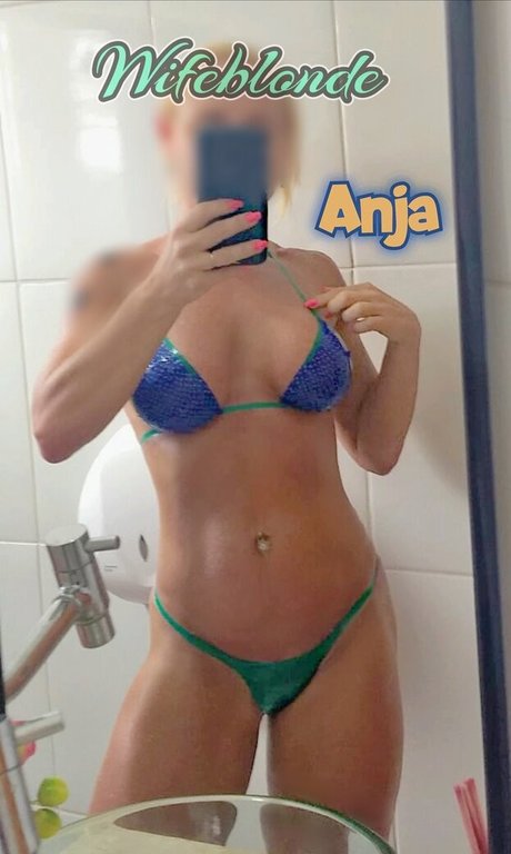 Foto desnuda filtrada de OnlyFans de Wifeblonde