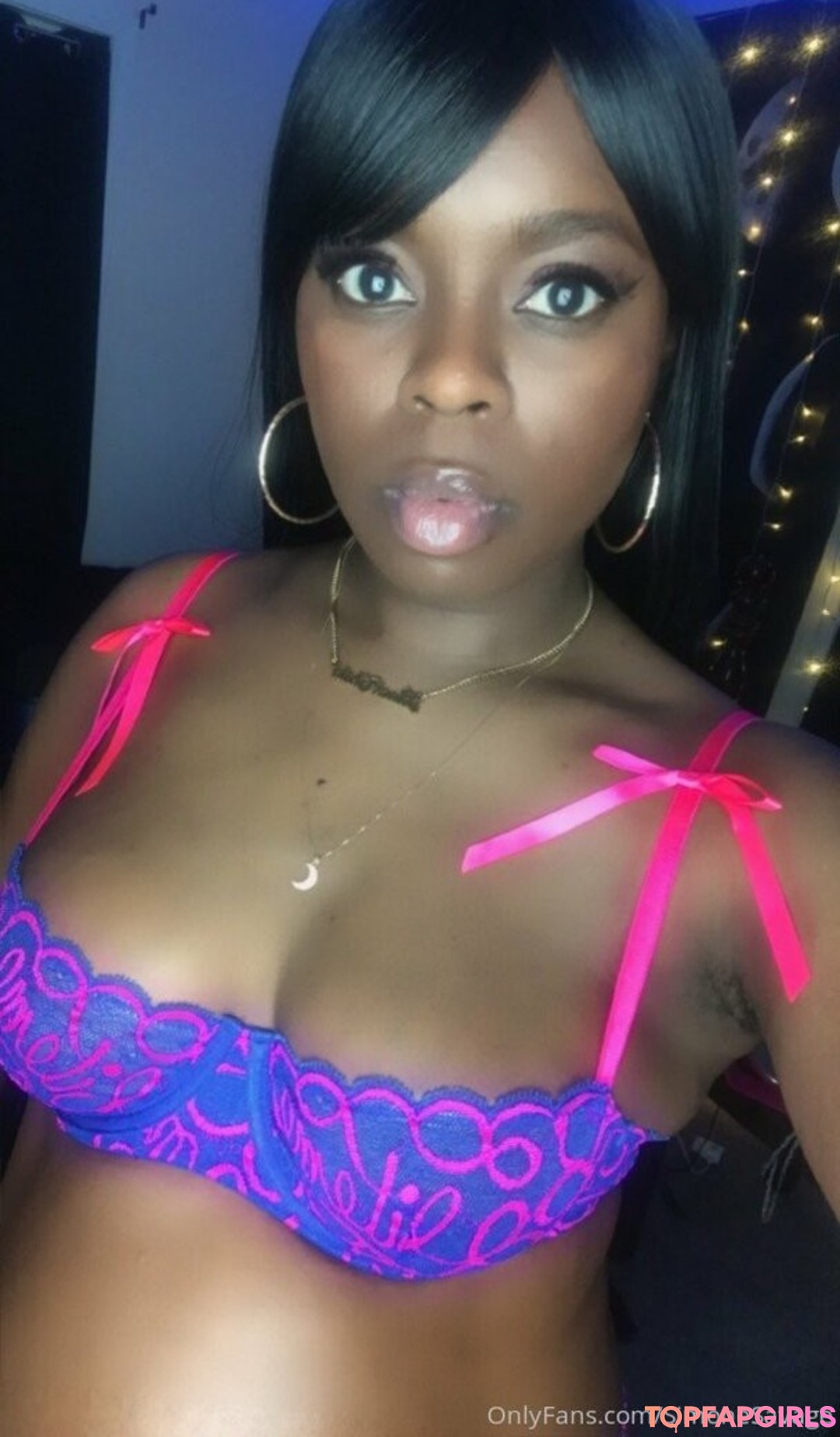 Foto desnuda filtrada de OnlyFans de Simonesavage #10 Foto desnuda filtrada de OnlyFans de Simonesavage #10