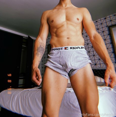 Foto desnuda filtrada de OnlyFans de Phenta8