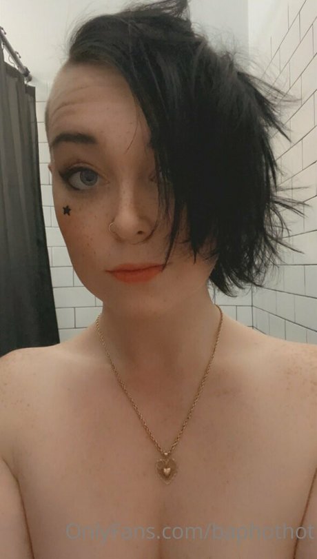 Foto desnuda filtrada de OnlyFans de Baphothot