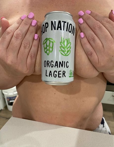 Foto desnuda filtrada de OnlyFans de Boobsbeer