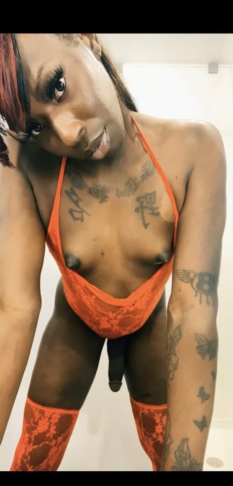 Foto desnuda filtrada de OnlyFans de Amazonbaycardi
