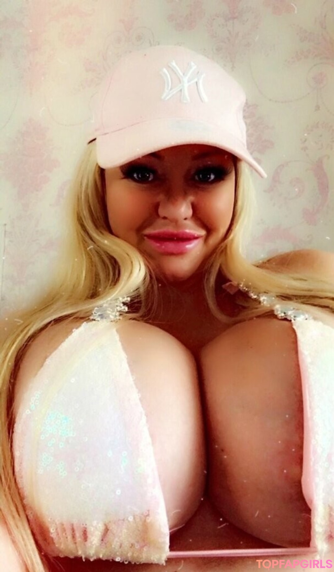 Foto desnuda filtrada de OnlyFans de Dollydolluk #12 Foto desnuda filtrada de OnlyFans de Dollydolluk #12