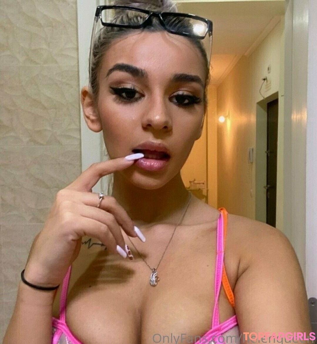 Foto desnuda filtrada de OnlyFans de Helenqueen #46 Foto desnuda filtrada de OnlyFans de Helenqueen #46