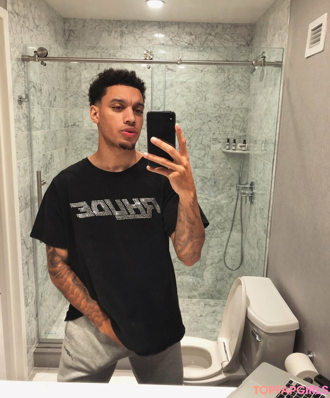 Foto desnuda filtrada de OnlyFans de Thuggers World #1 Foto desnuda filtrada de OnlyFans de Thuggers World #1