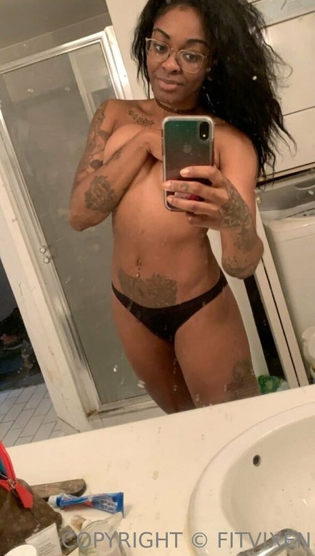 Foto desnuda filtrada de OnlyFans de Fitvixenfree