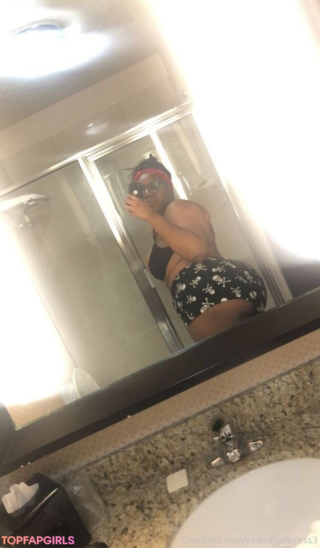 Foto desnuda filtrada de OnlyFans de Radicalprincess3 #3 Foto desnuda filtrada de OnlyFans de Radicalprincess3 #3