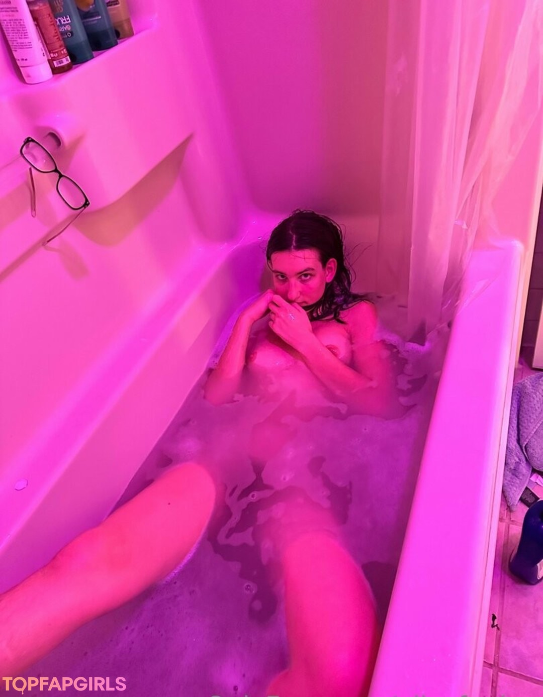Foto desnuda filtrada de OnlyFans de Alicefunker #13 Foto desnuda filtrada de OnlyFans de Alicefunker #13