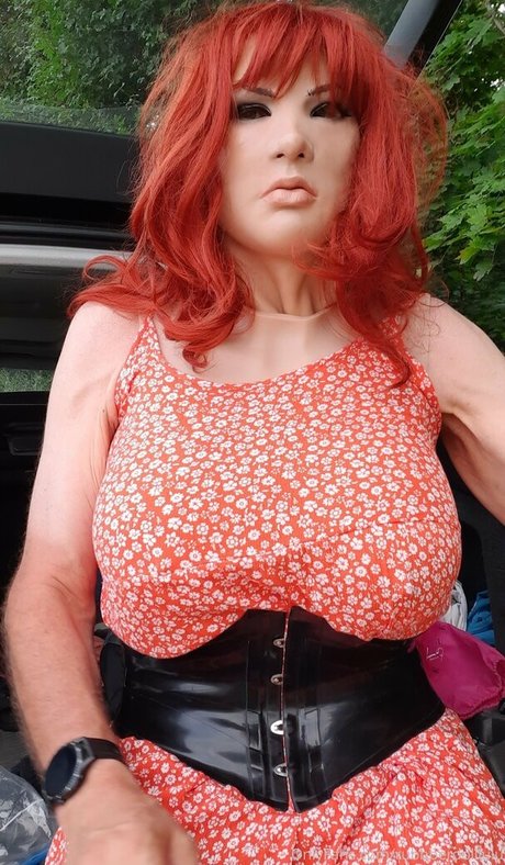 Rubbberdolllulu