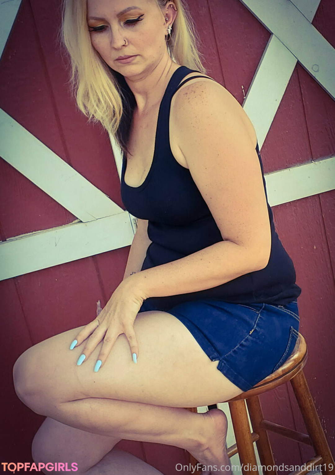 Foto desnuda filtrada de OnlyFans de Diamondsanddirt19 #17 Foto desnuda filtrada de OnlyFans de Diamondsanddirt19 #17