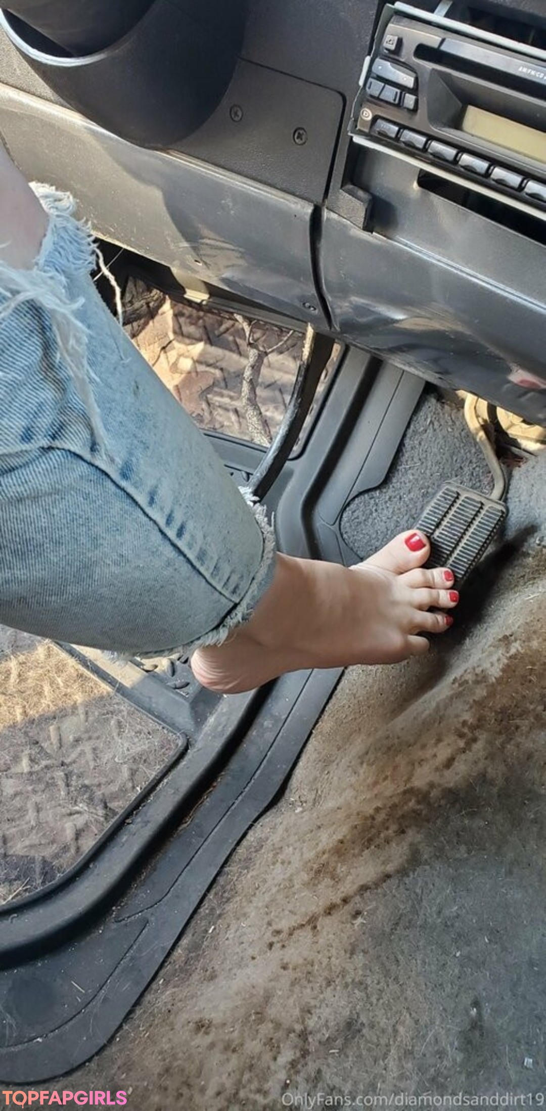 Foto desnuda filtrada de OnlyFans de Diamondsanddirt19 #55 Foto desnuda filtrada de OnlyFans de Diamondsanddirt19 #55