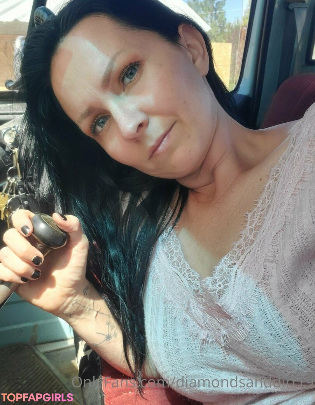 Foto desnuda filtrada de OnlyFans de Diamondsanddirt19 #66 Foto desnuda filtrada de OnlyFans de Diamondsanddirt19 #66