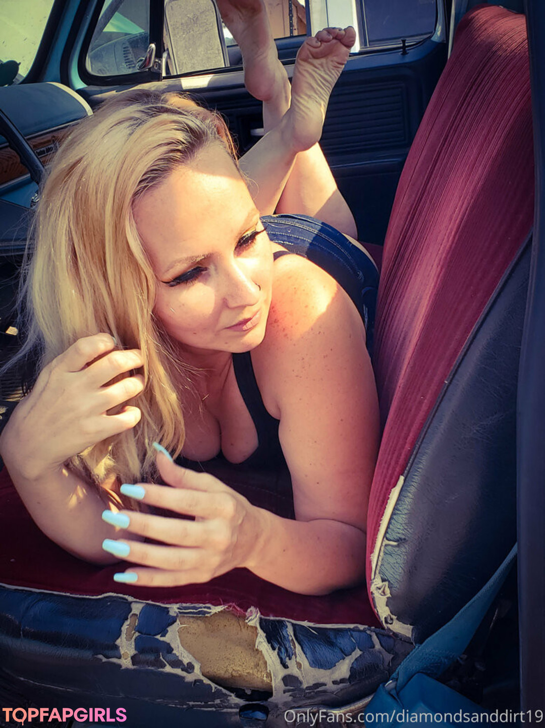 Foto desnuda filtrada de OnlyFans de Diamondsanddirt19 #7 Foto desnuda filtrada de OnlyFans de Diamondsanddirt19 #7