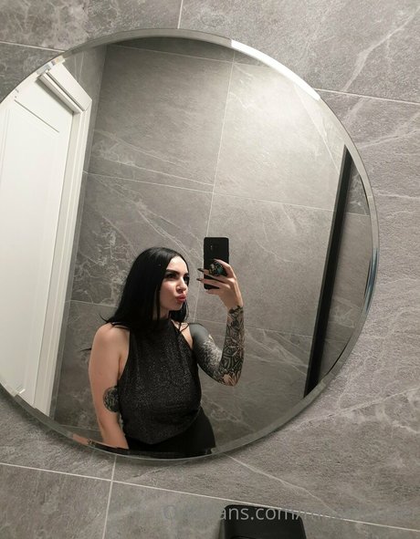 Foto desnuda filtrada de OnlyFans de Moanlouder