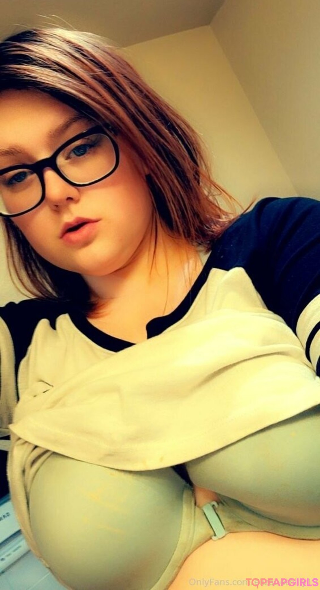 Foto desnuda filtrada de OnlyFans de Elizabethlily19 #23 Foto desnuda filtrada de OnlyFans de Elizabethlily19 #23