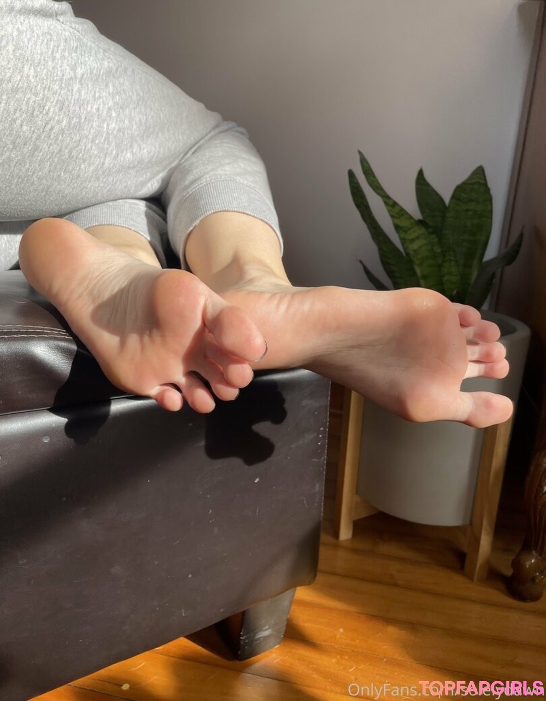 Foto desnuda filtrada de OnlyFans de Solelydawn #8 Foto desnuda filtrada de OnlyFans de Solelydawn #8