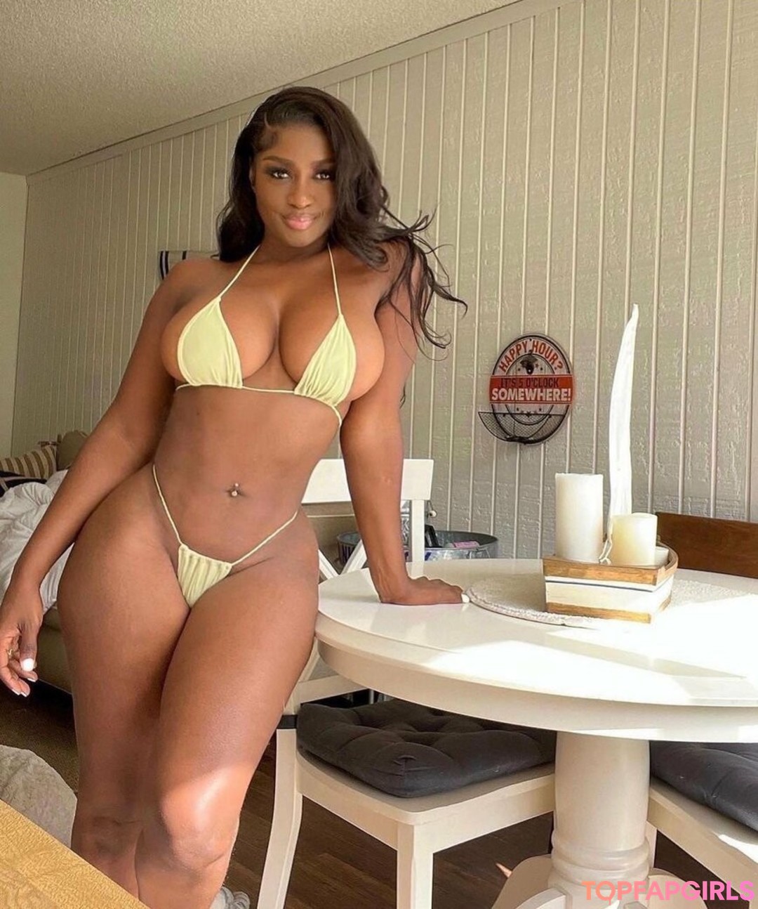 Foto desnuda filtrada de OnlyFans de Babeth Lando #21 Foto desnuda filtrada de OnlyFans de Babeth Lando #21