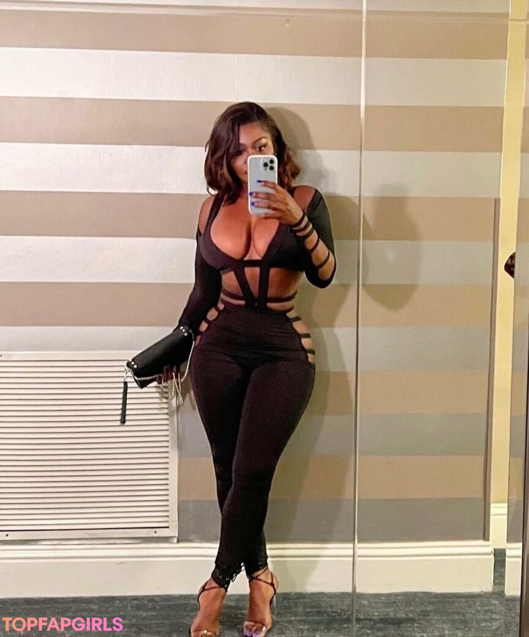 Foto desnuda filtrada de OnlyFans de Babeth Lando #45 Foto desnuda filtrada de OnlyFans de Babeth Lando #45