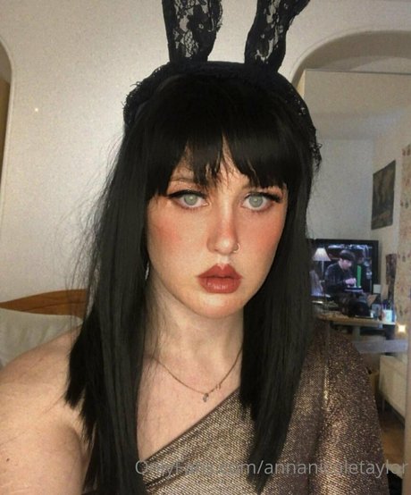 Annanicoletaylor