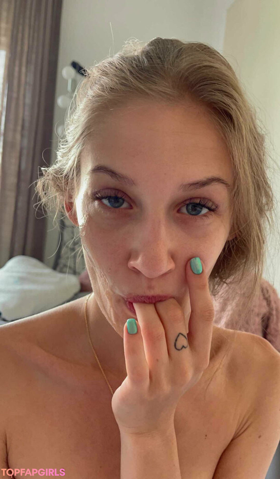 Foto desnuda filtrada de OnlyFans de Realtiffany #29 Foto desnuda filtrada de OnlyFans de Realtiffany #29