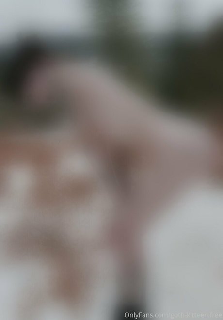 Foto desnuda filtrada de OnlyFans de Gothkitteenfree