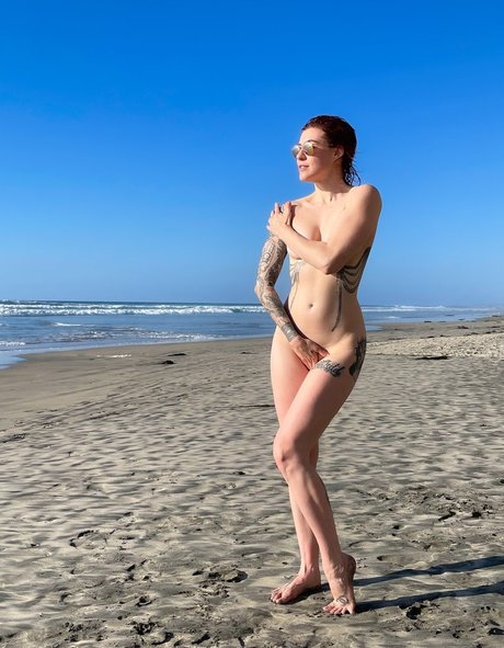 Danikaxix