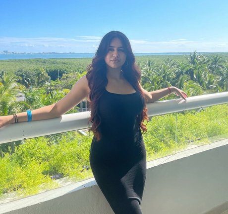 Foto desnuda filtrada de OnlyFans de Suman Maria