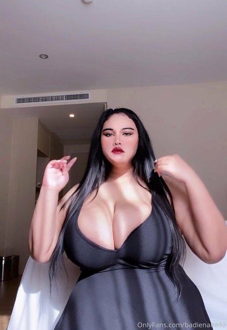 Foto desnuda filtrada de OnlyFans de Badienana92
