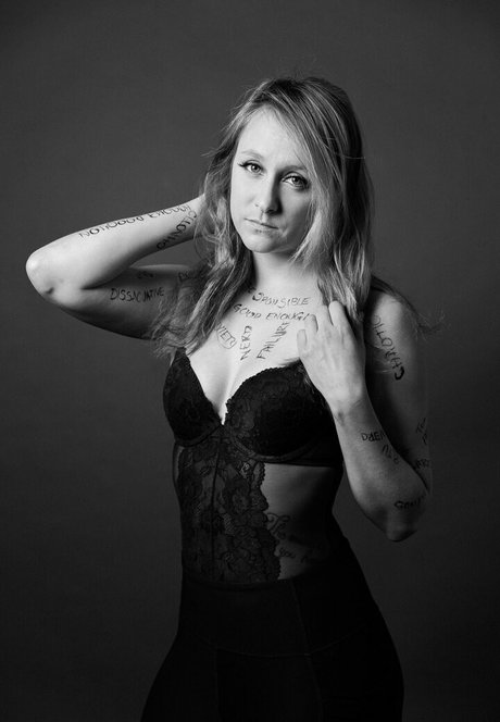Foto desnuda filtrada de OnlyFans de Lunagoodchild