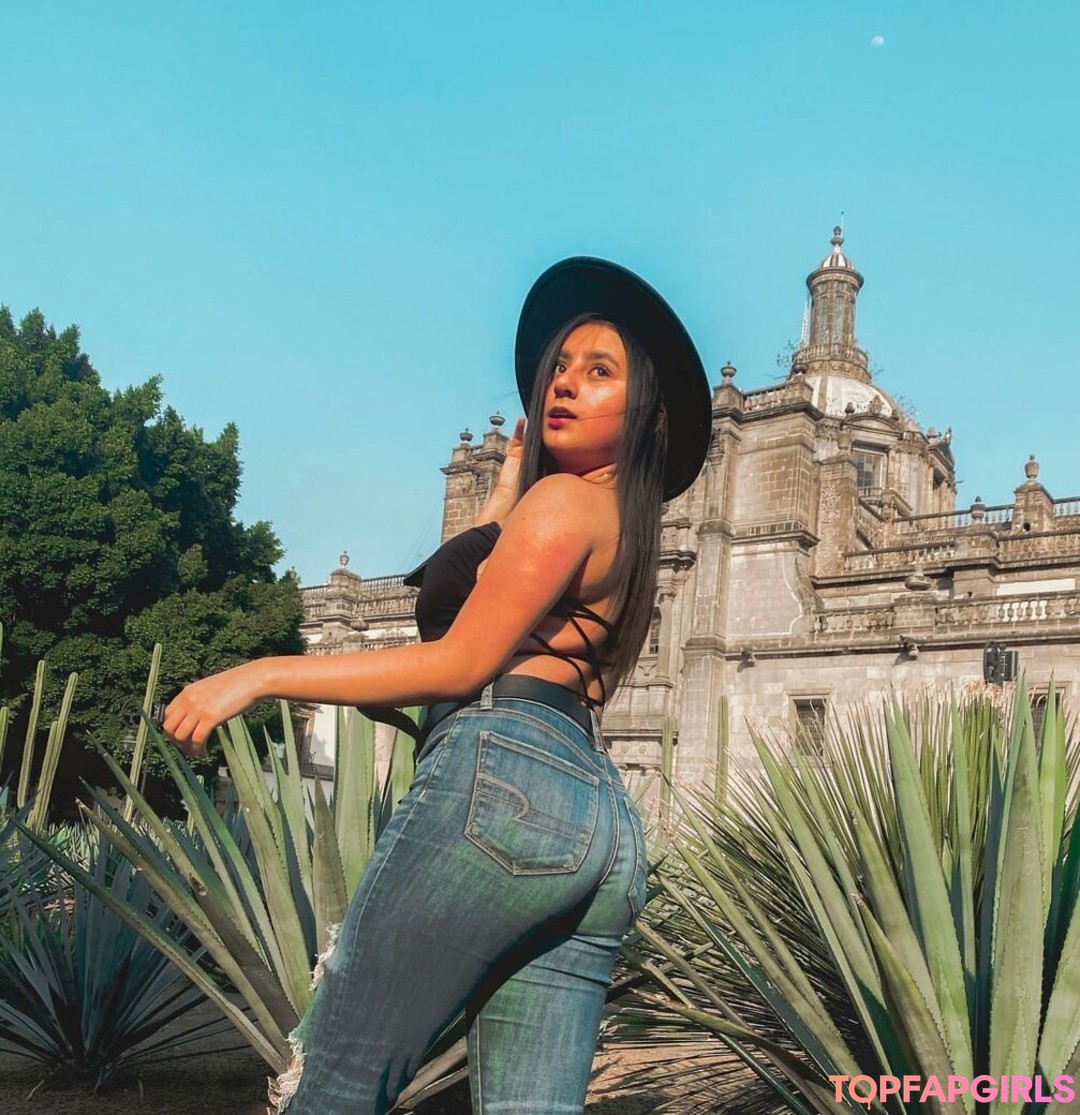 Foto desnuda filtrada de OnlyFans de Danahe Vasquez #25 Foto desnuda filtrada de OnlyFans de Danahe Vasquez #25