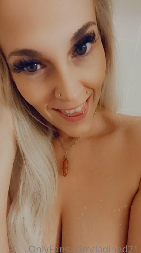 Foto desnuda filtrada de OnlyFans de Ladined21