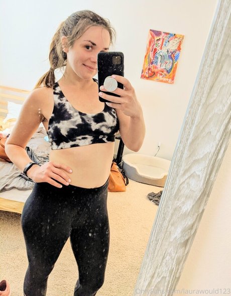 Foto desnuda filtrada de OnlyFans de Laurawould123