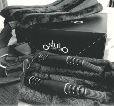 Foto desnuda filtrada de OnlyFans de Paulnlexi