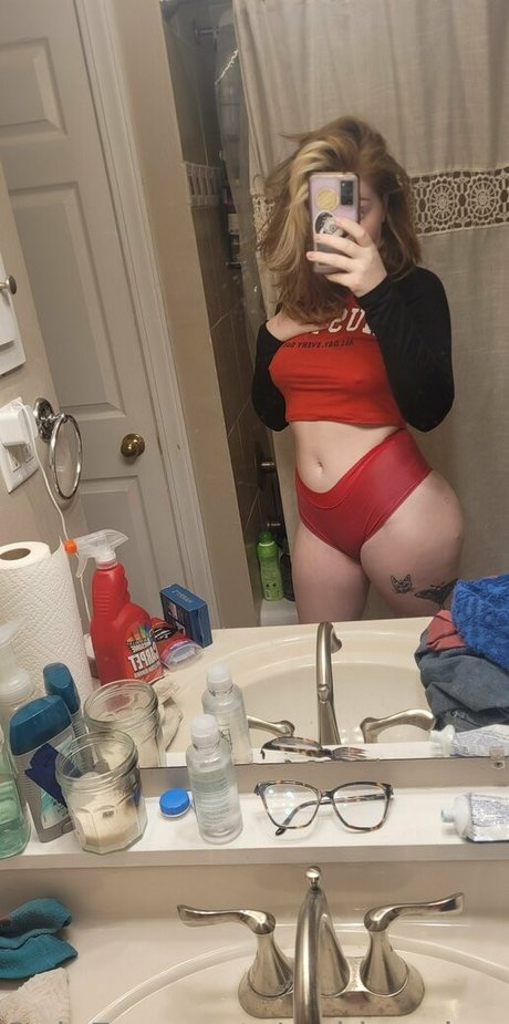 Foto desnuda filtrada de OnlyFans de Redheadredemption