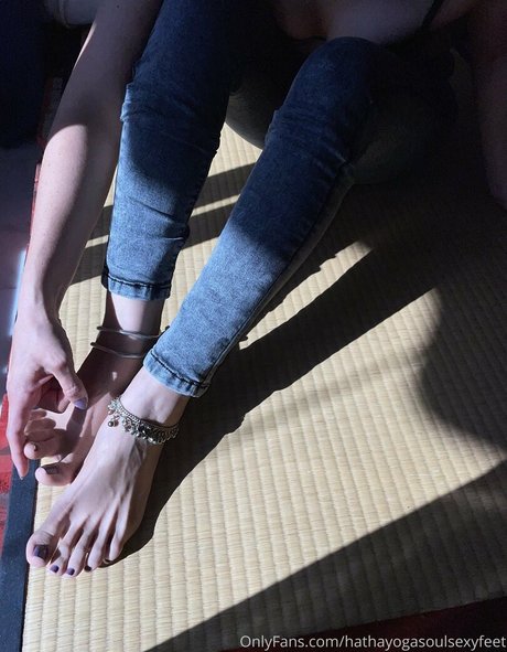 Hathayogasoulsexyfeet