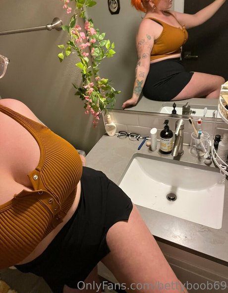 Bettyboob69
