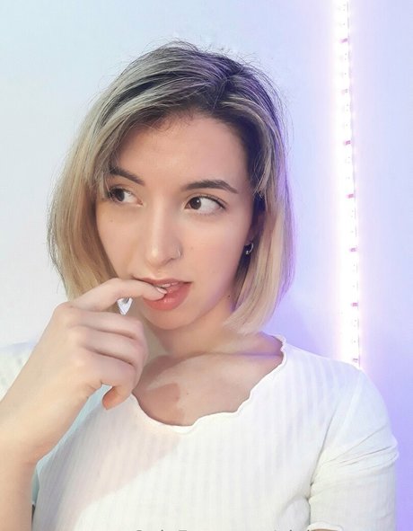 Violetaamane