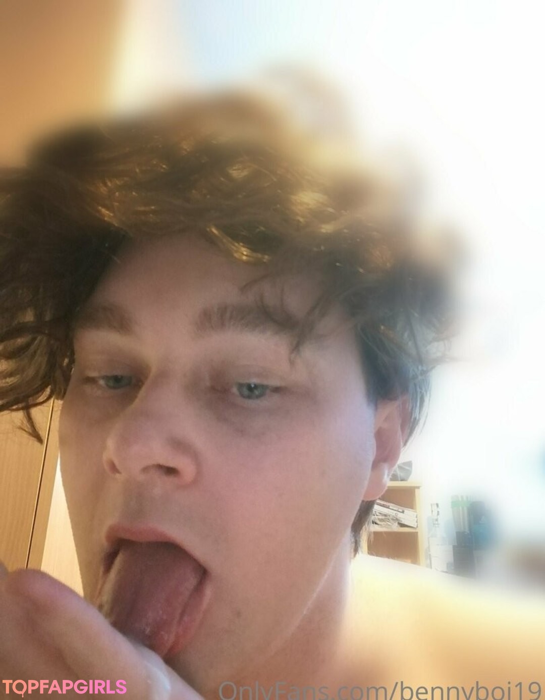Foto desnuda filtrada de OnlyFans de Bennyboi19 #60 Foto desnuda filtrada de OnlyFans de Bennyboi19 #60