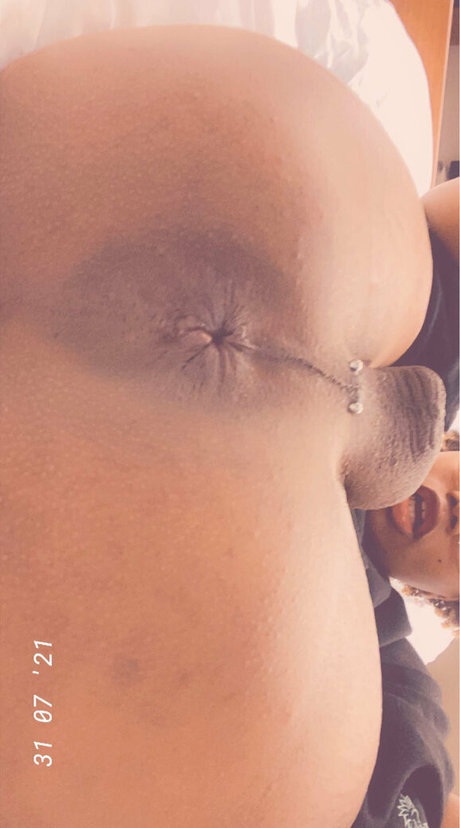 Foto desnuda filtrada de OnlyFans de Cloudyvi