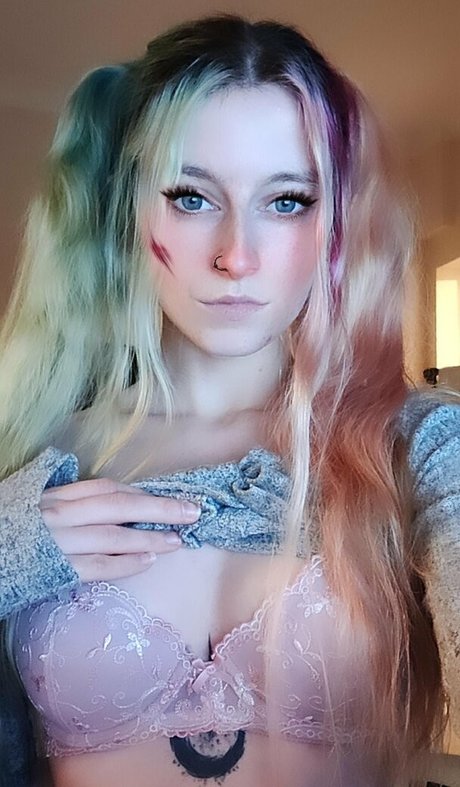 Foto desnuda filtrada de OnlyFans de Cinnabun12