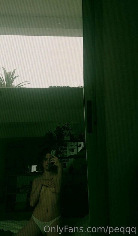 Foto desnuda filtrada de OnlyFans de Peqqq