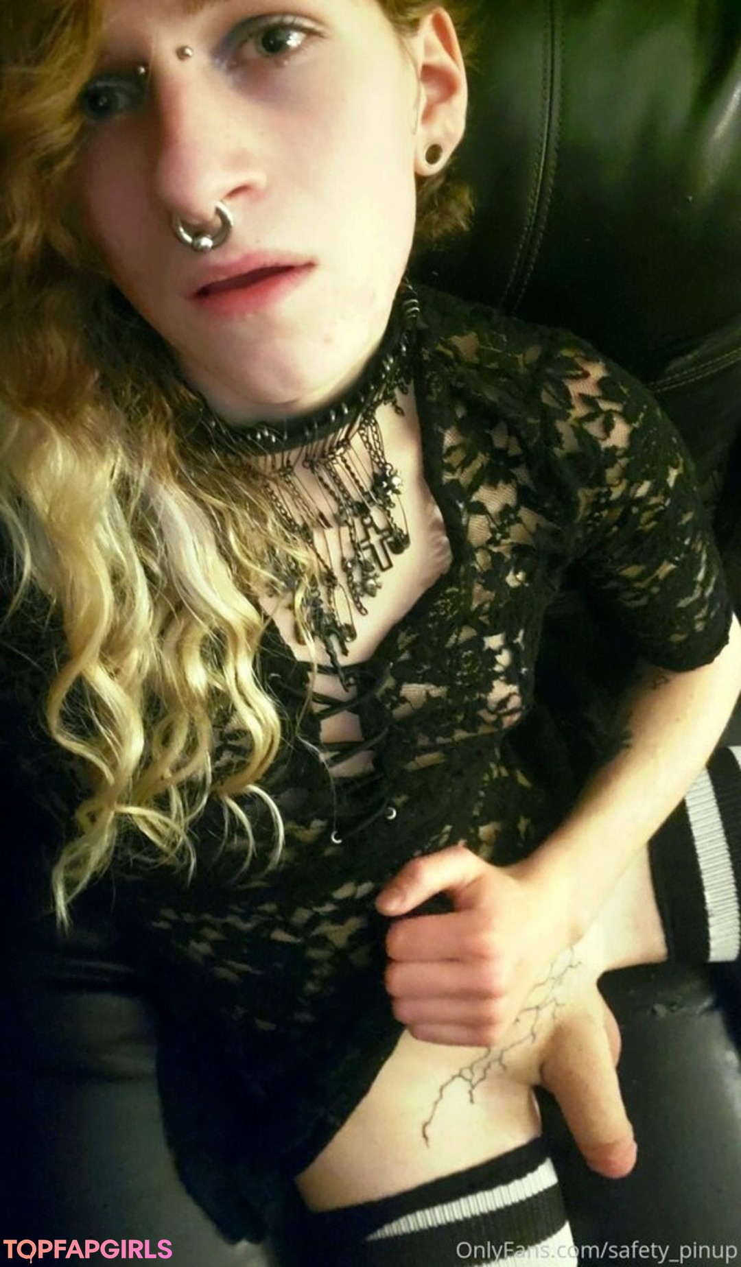 Foto desnuda filtrada de OnlyFans de Safety Pinup #10 Foto desnuda filtrada de OnlyFans de Safety Pinup #10