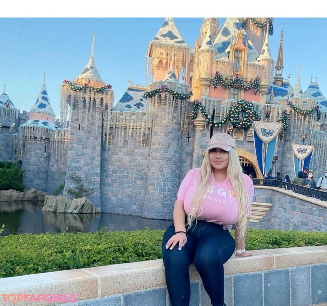 Foto desnuda filtrada de OnlyFans de Jazmin Gurrola #335 Foto desnuda filtrada de OnlyFans de Jazmin Gurrola #335