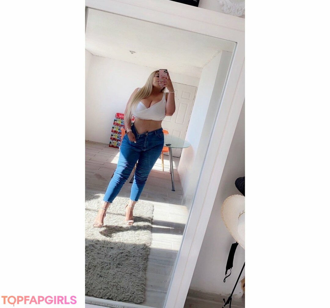 Foto desnuda filtrada de OnlyFans de Jazmin Gurrola #441 Foto desnuda filtrada de OnlyFans de Jazmin Gurrola #441
