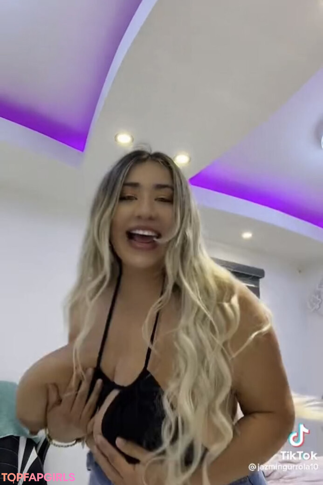 Foto desnuda filtrada de OnlyFans de Jazmin Gurrola #501 Foto desnuda filtrada de OnlyFans de Jazmin Gurrola #501