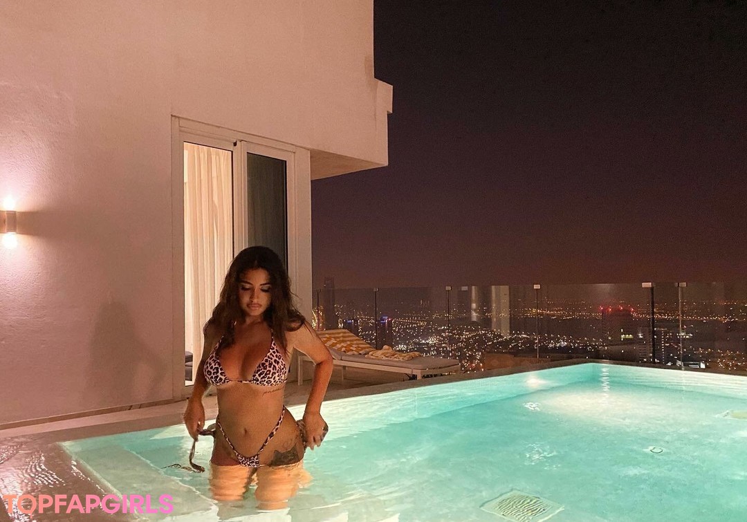 Foto desnuda filtrada de OnlyFans de Helia Soltani #53 Foto desnuda filtrada de OnlyFans de Helia Soltani #53