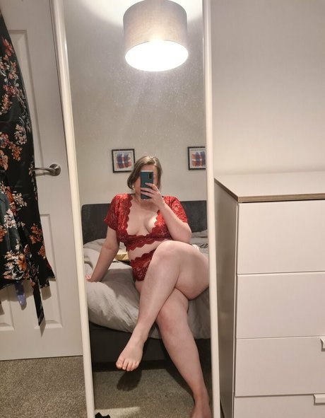 Foto desnuda filtrada de OnlyFans de Frannysfatfeetfree