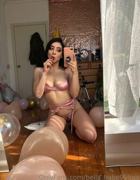 Foto desnuda filtrada de OnlyFans de Bellababe95free