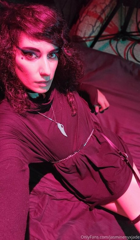 Foto desnuda filtrada de OnlyFans de Jasminenyxjade