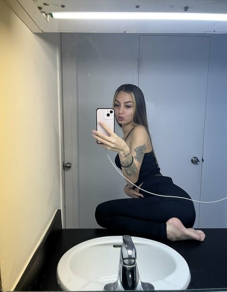Foto desnuda filtrada de OnlyFans de therealraneesax